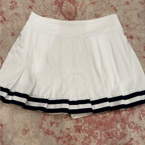 SOUTHERN TIDE White Pleated Tennis Skirt with Navy Stripe Trim